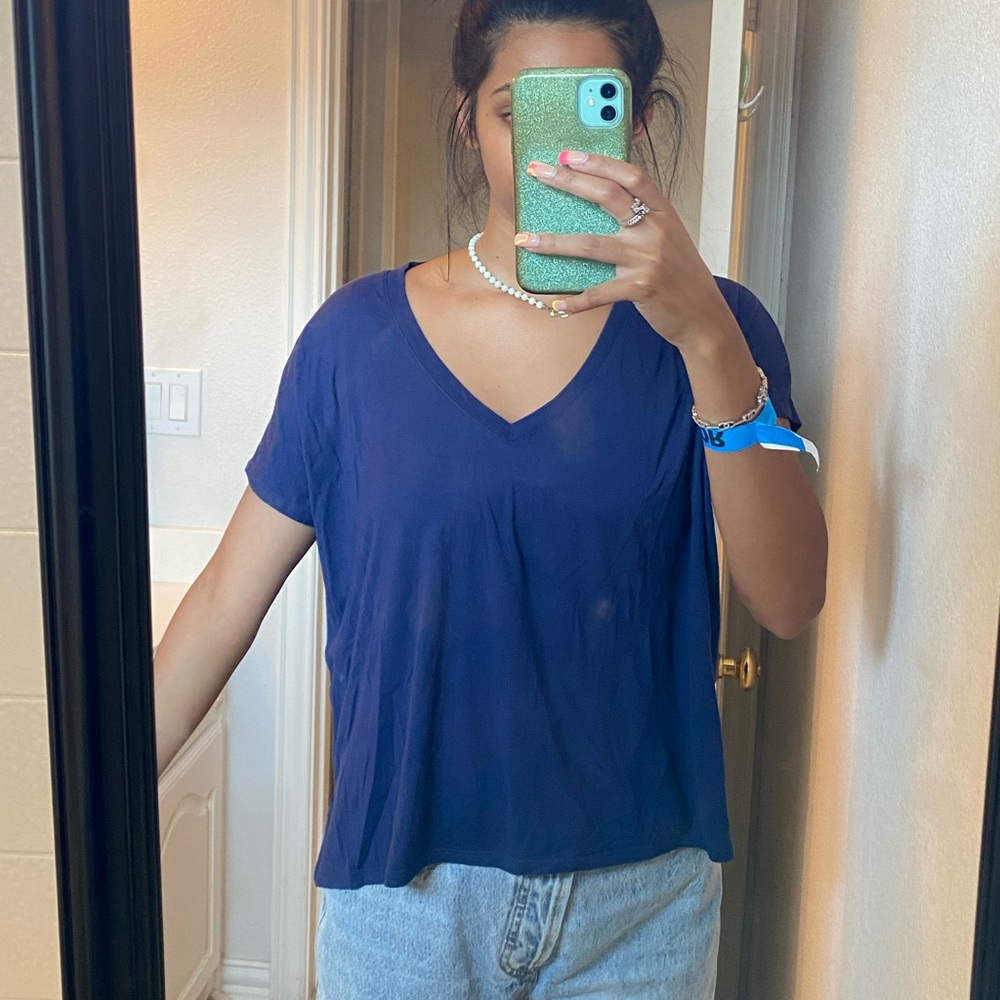 Super comfy v neck